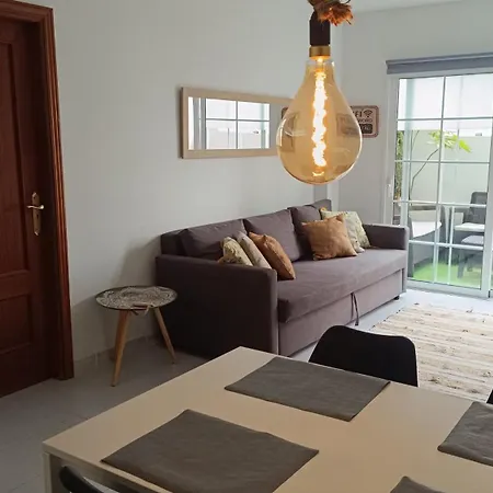 Pearl Terrace Near El Medano شقة